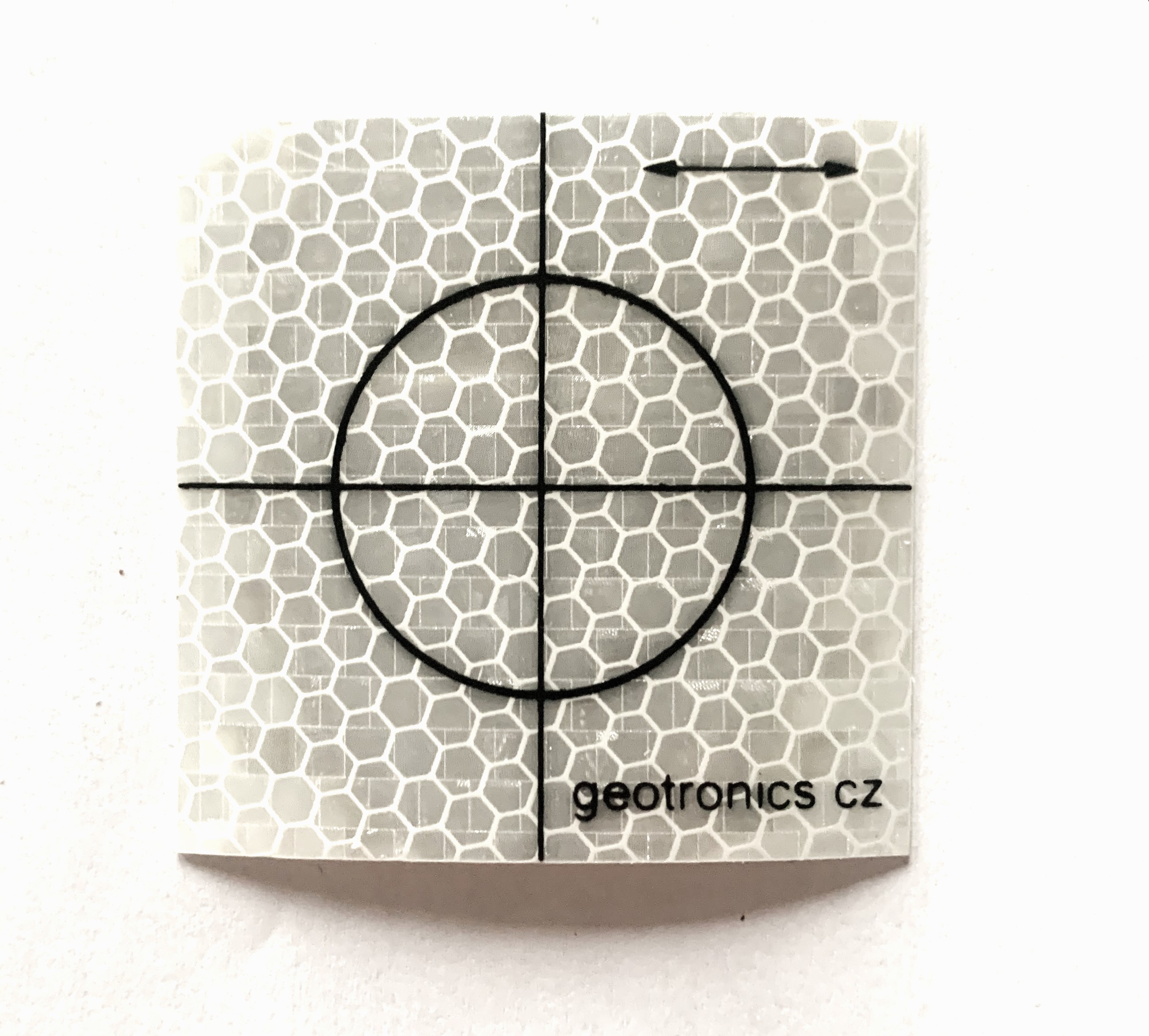 Odrazný štítek bílý se standardním záměrným křížkem, 5x5 cm, sada 10 ks